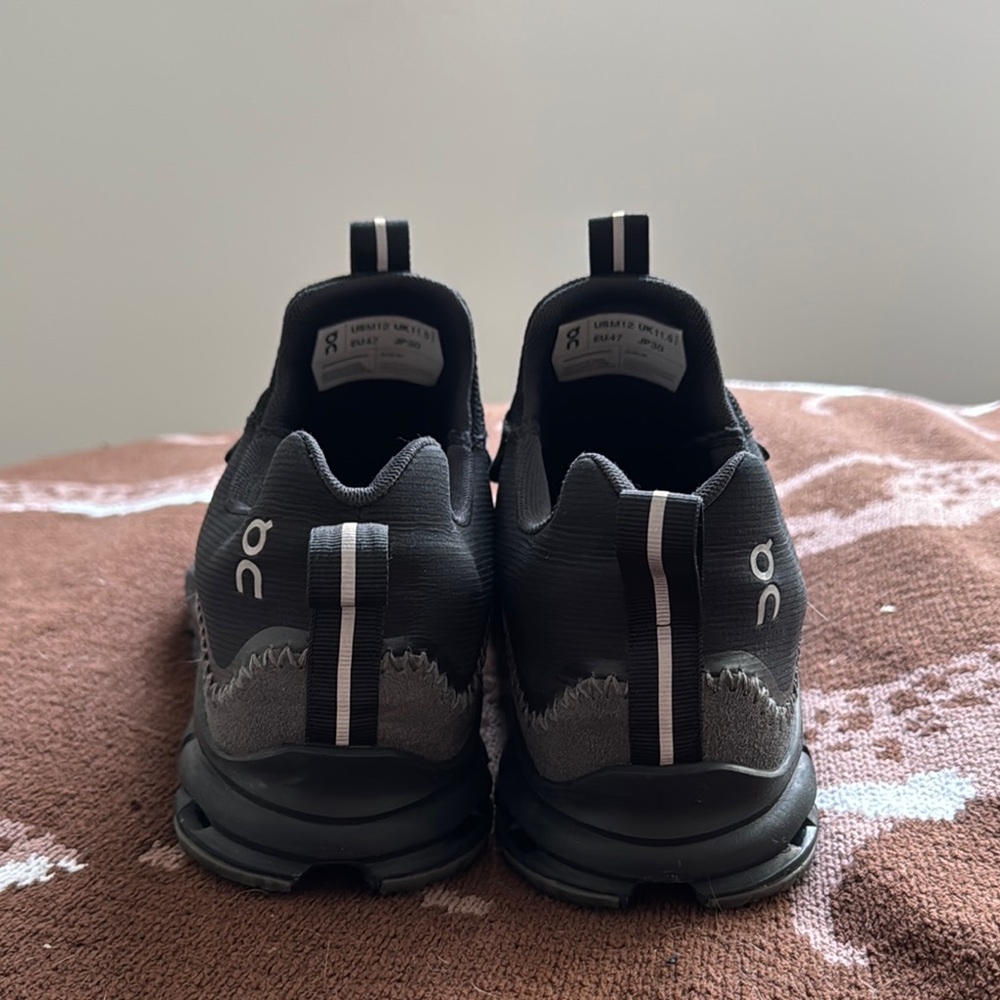 On Running Cloudaway 12 Black Men's Athletic Shoes - Picture 3 of 4